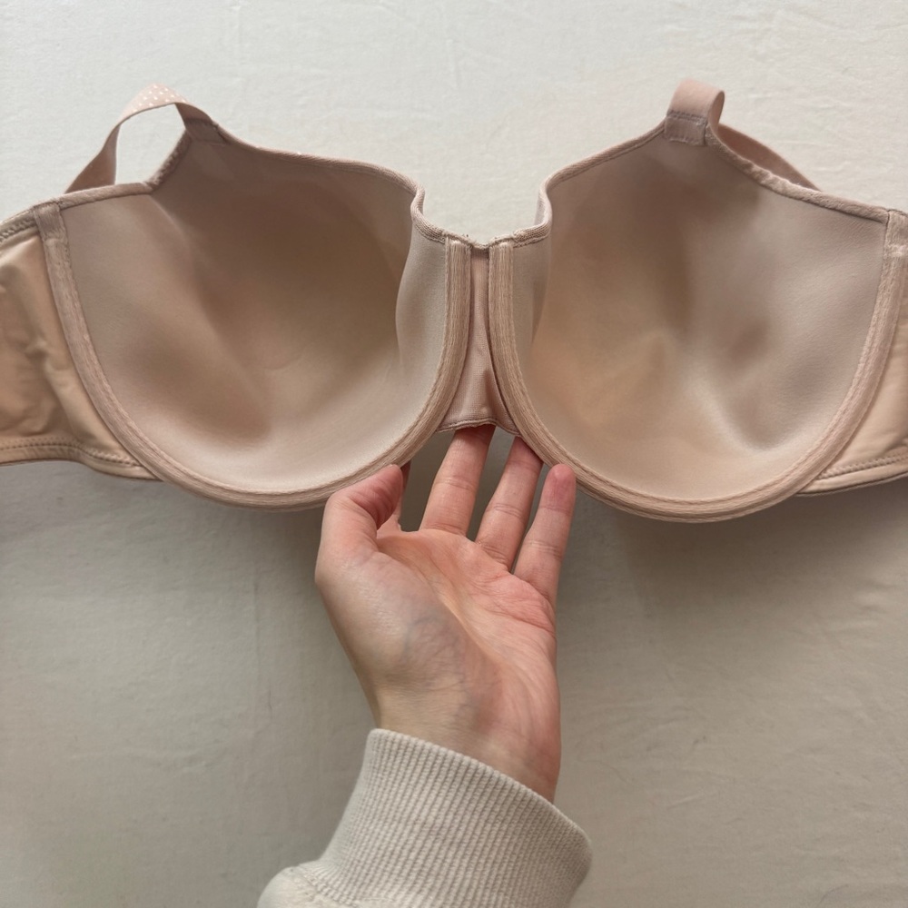 Wacoal Tan and White Women's Bra 40DDD - Picture 5 of 8